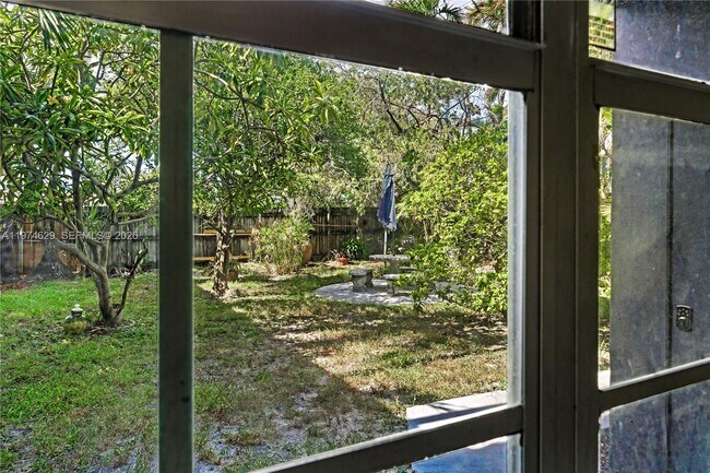 Foto del edificio - 400 SE 31st St