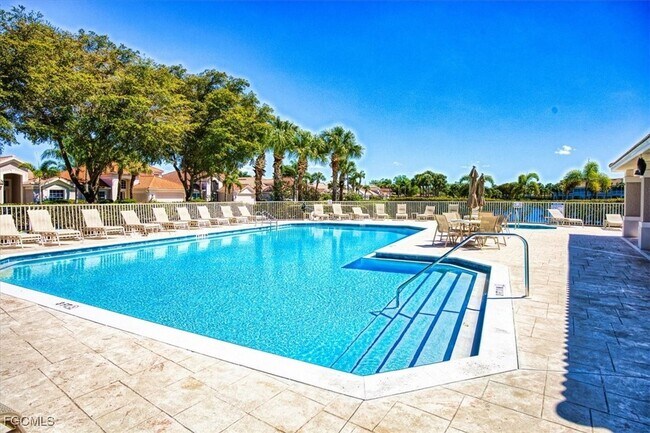 Foto del edificio - 9611 Hemingway Ln