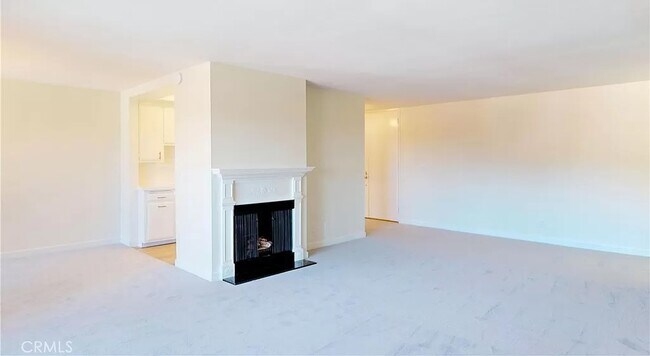 Fireplace - 2525 Via Campesina