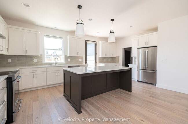 Foto del edificio - Brand New Beautiful Home!