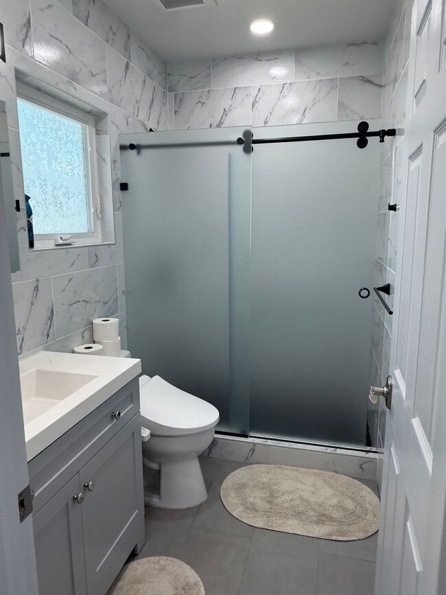 Building Photo - Fully Furnished Modern Duplex – 2nd Floor Home with Stunning Pearl Harbor Views, Upper Pearl City