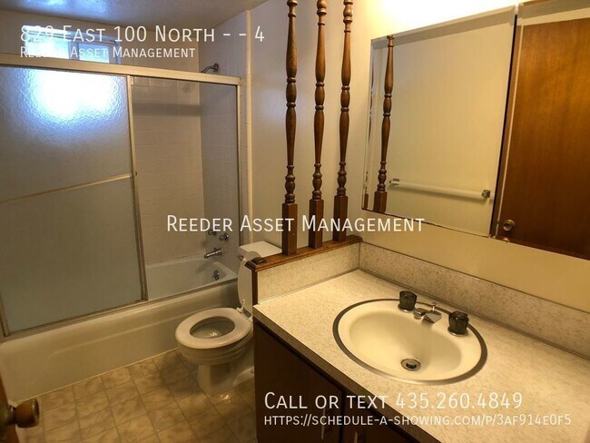 Building Photo - 2 Bedroom 1 Bathroom Apartment on the Island