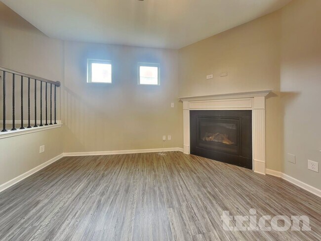 Foto del edificio - 307 Arbor Cir