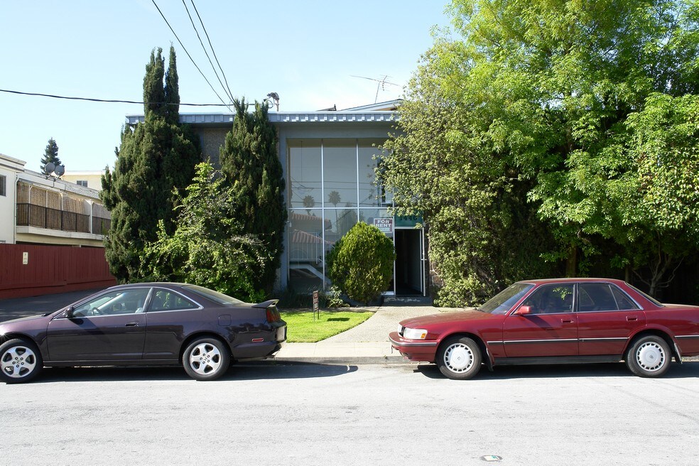 Primary Photo - Rosicrucian Apartments