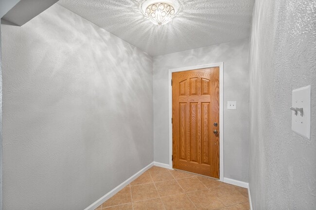 Foto del edificio - 3318 Golden Willow Dr