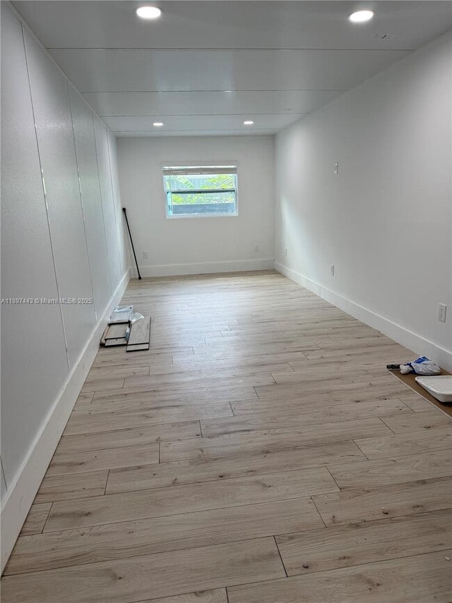 Building Photo - 8101 SW 94th Ct