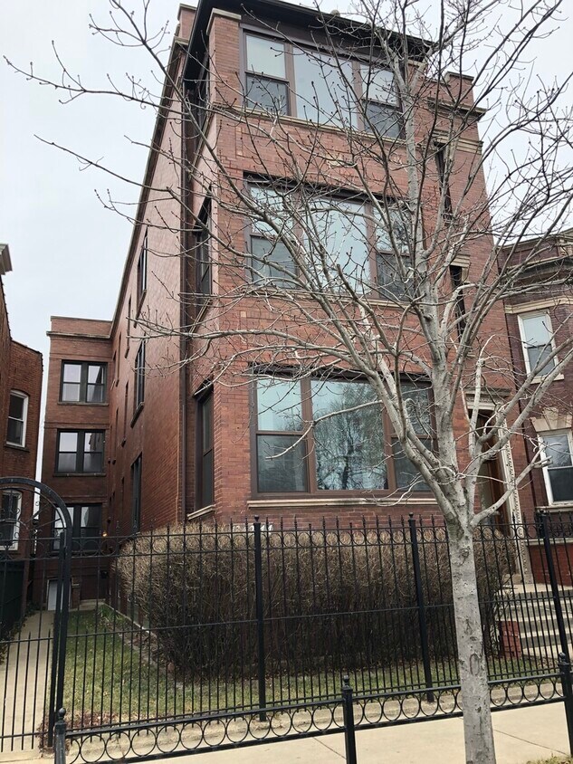 Primary Photo - 1344 N Kedzie Ave