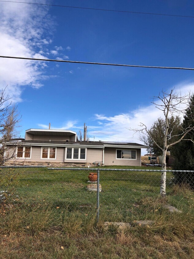 Primary Photo - 6212 Laramie St