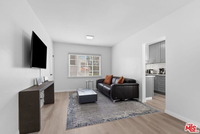 Foto del edificio - 727 Crenshaw Blvd