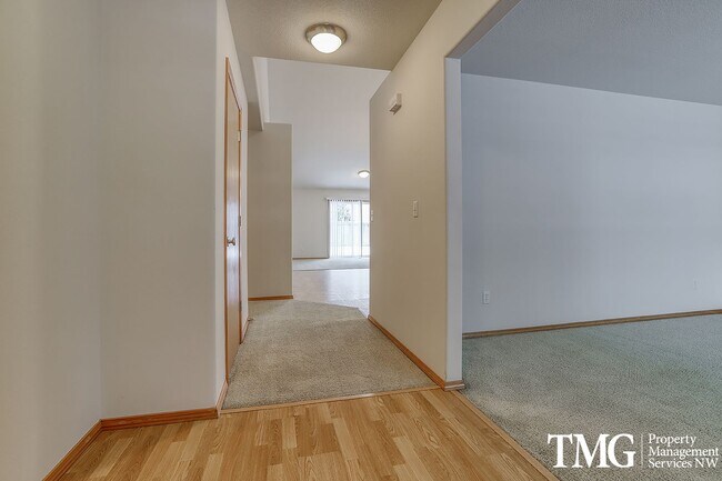 Foto del edificio - Charming Battle Ground Ranch-Style Home