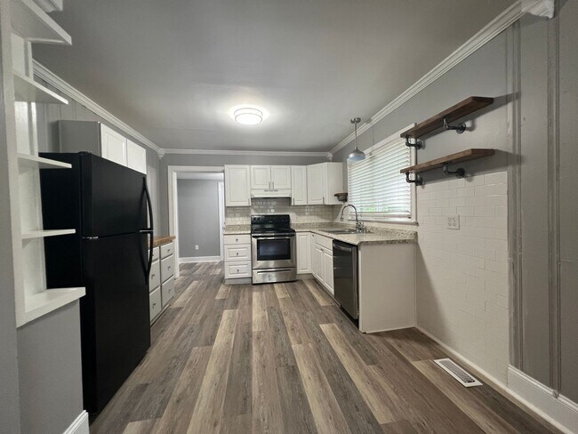 Foto del edificio - Available to Show