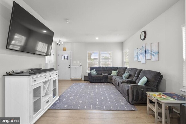 Building Photo - 1713 Aurora Way