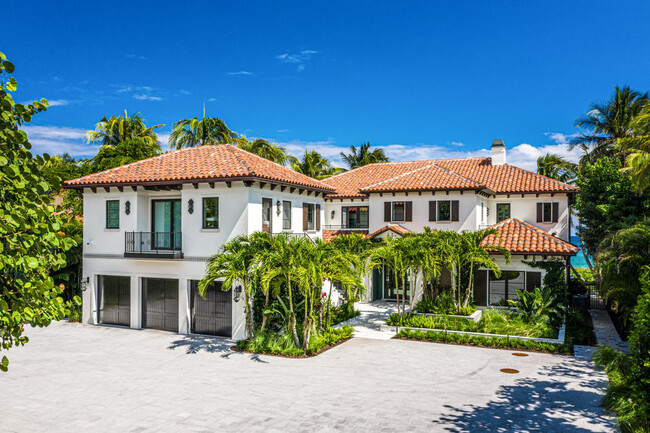 Building Photo - 1535 N Ocean Blvd