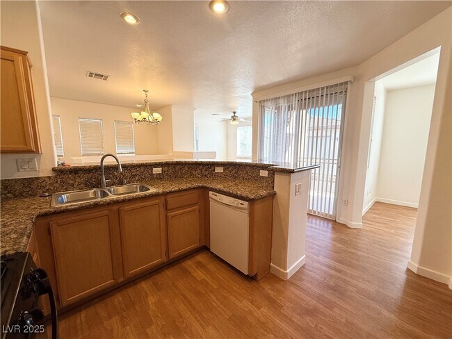 Foto del edificio - 10230 Deerfield Beach Ave