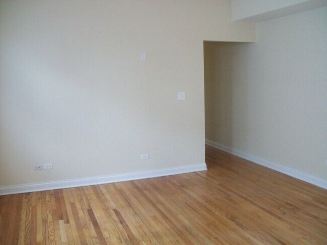 Foto del edificio - 3007 N Spaulding Ave