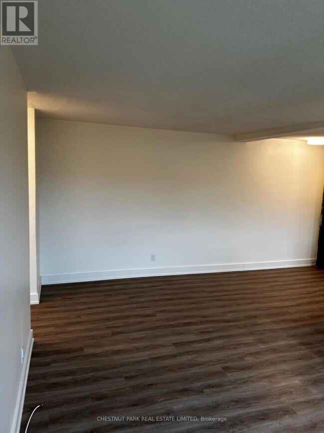 Photo du bâtiment - 6 Wingreen Ct