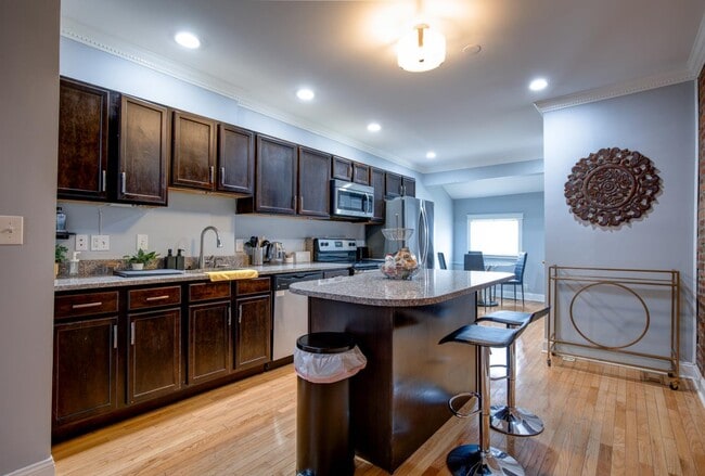 Foto del edificio - 141 N Patterson Park Ave