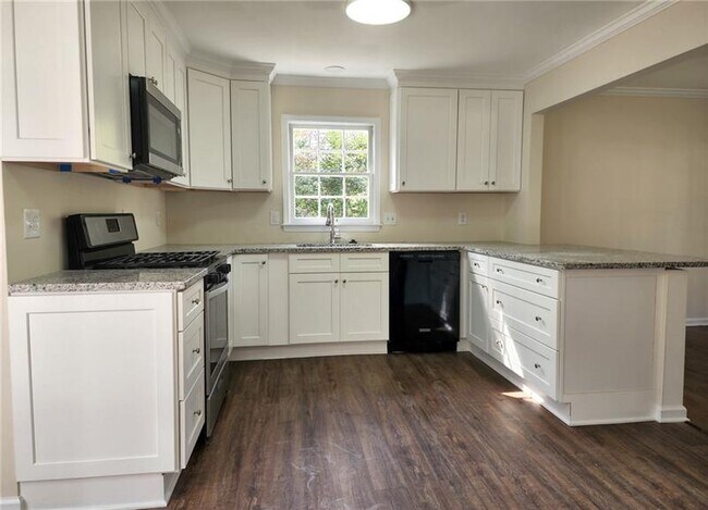 Building Photo - 2485 Zachary Woods Dr NW