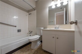 Building Photo - 203 E Bowie St