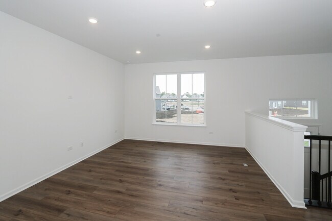 Building Photo - 2244 Stonegate Rd