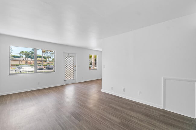 Building Photo - 1007 Rexford A