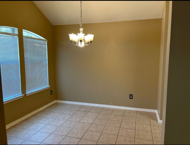 Building Photo - 8513 Autumn Creek Trl