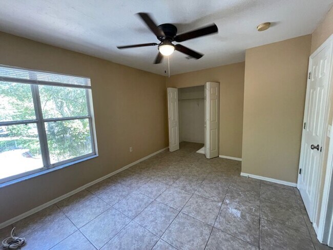 Foto del edificio - 120 NW 8th St
