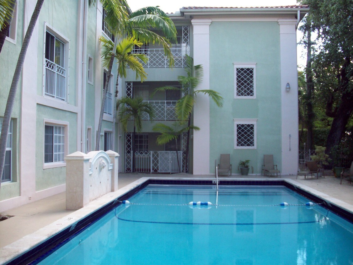 Primary Photo - 45 Antilla Ave