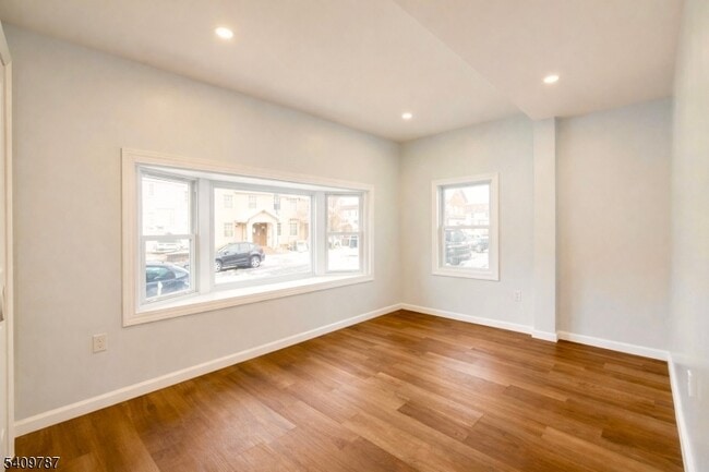 Foto del edificio - 212 Erie St