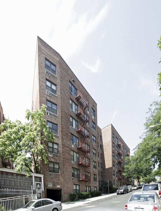 Parc East Apartments in Bronx, NY
