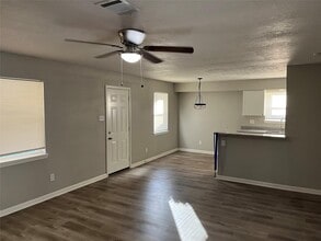 Building Photo - 2314 Pickerton Dr