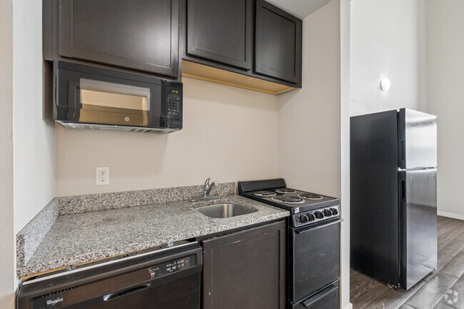 Studio Loft - 415SF - Kitchen - Prime Place Stillwater