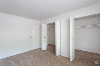2BR, 2BA - 1100 SF - St. Charles at Olde Court Apartments