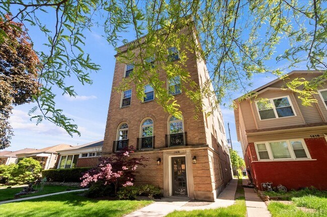 Foto del edificio - 1414 Dobson St