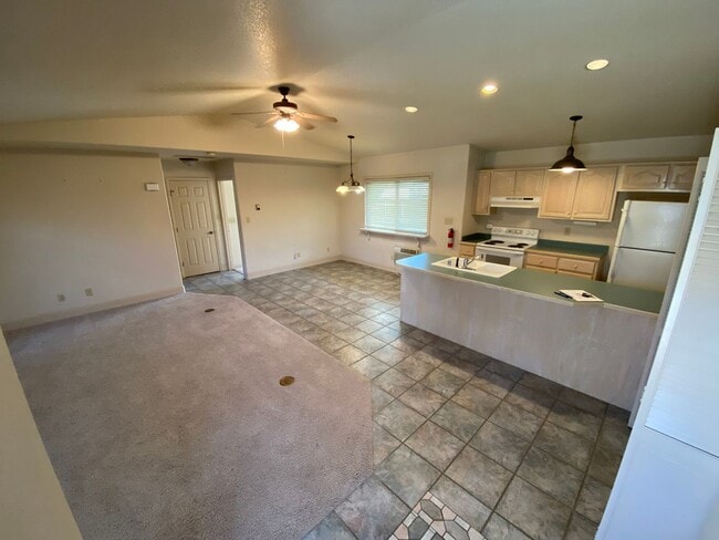 Building Photo - 55+ Quiet Independent Living at Sunshine Gardens