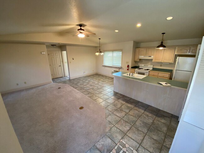 Foto del edificio - 55+ Quiet Independent Living at Sunshine Gardens