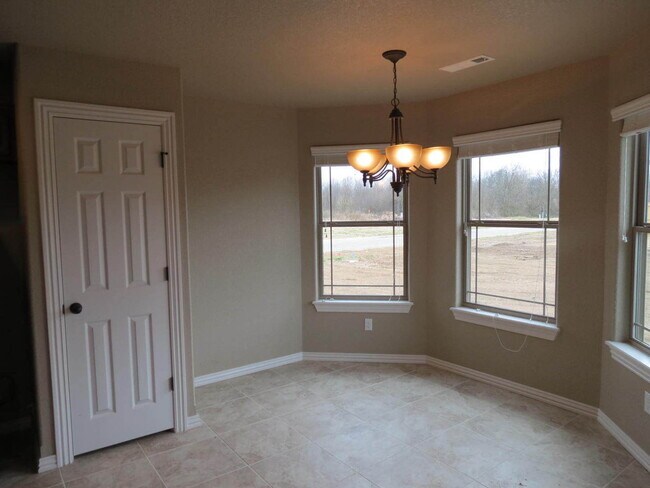 Foto del edificio - 3 Bedroom 2 bath in Prairie Grove! Corner ...