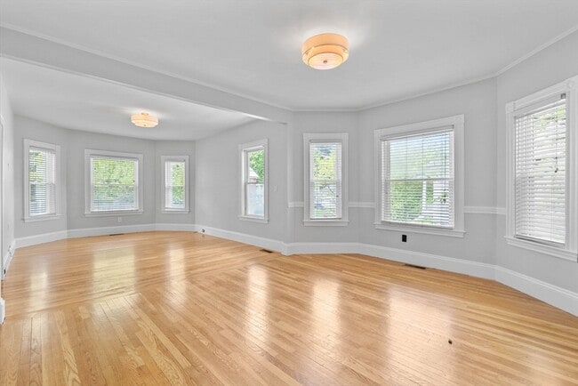 Building Photo - 228 Langley Rd