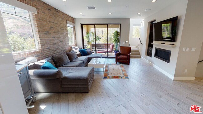 Building Photo - 12860 W S Seaglass Cir