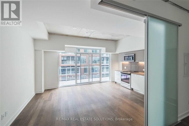 Building Photo - 15 Baseball Pl