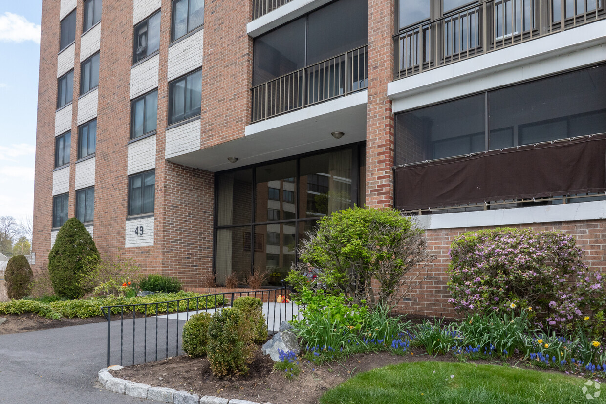 Entrance - Melrose Towers Condominium