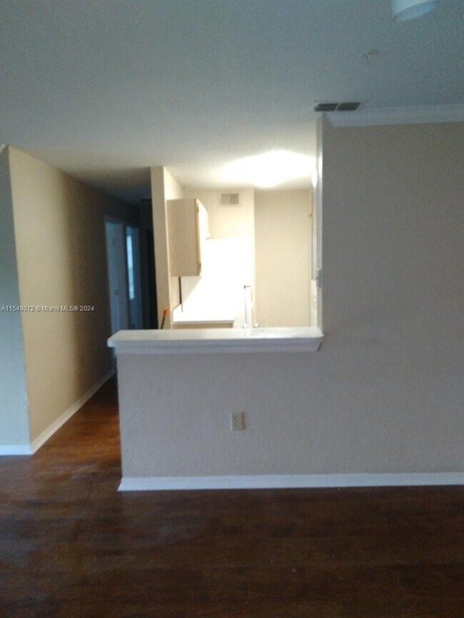 Building Photo - 4295 Summer Landing Dr
