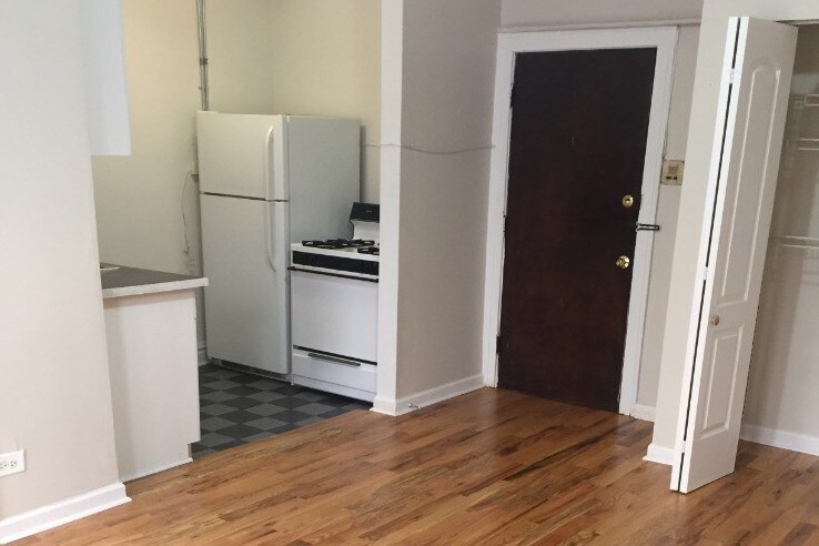 Primary Photo - 1333 W Birchwood Ave