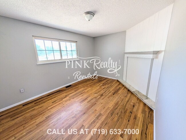 Building Photo - 97 Sumac Dr