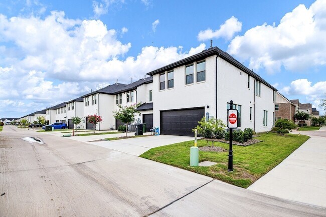 Foto del edificio - 4502 Smokey Quartz Ln