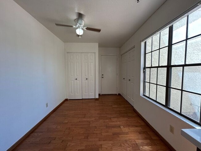 Photo - 1912 E Vinedo Ln House