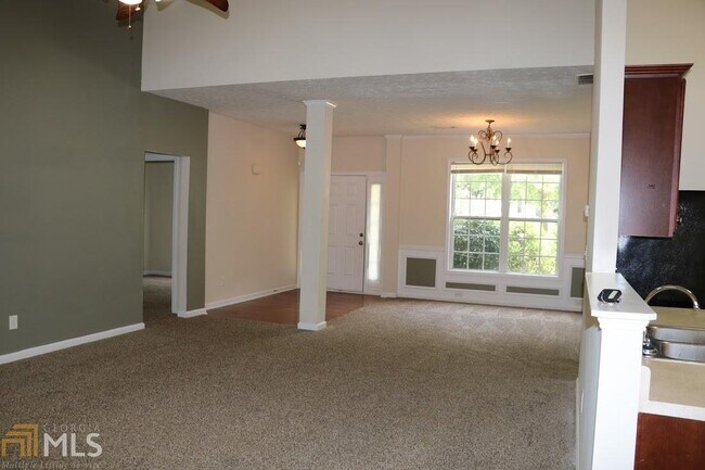 Building Photo - 45 Rosemoore Dr