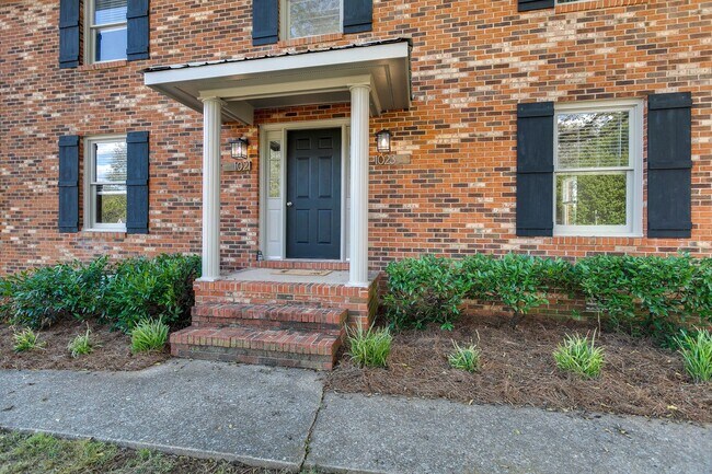 Foto del edificio - 1023 Chickasaw Trail