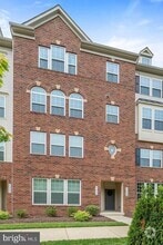 Building Photo - 7548 Brunson Cir