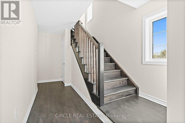 Building Photo - 305-305 Garner Rd